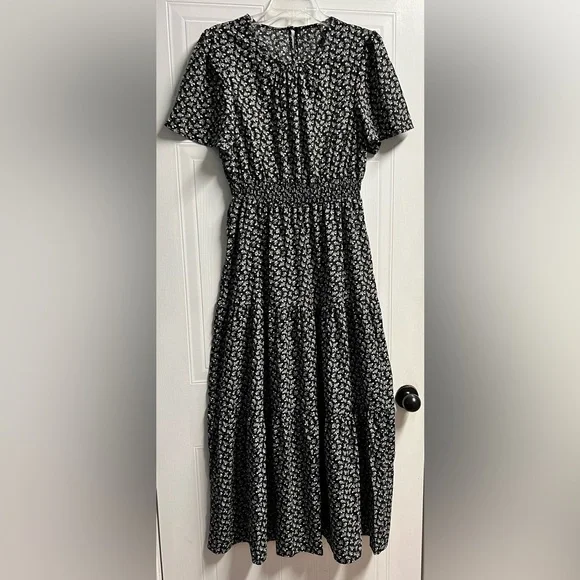 NWOT. Elegant Black Floral Maxi Dress - Picture 2 of 6